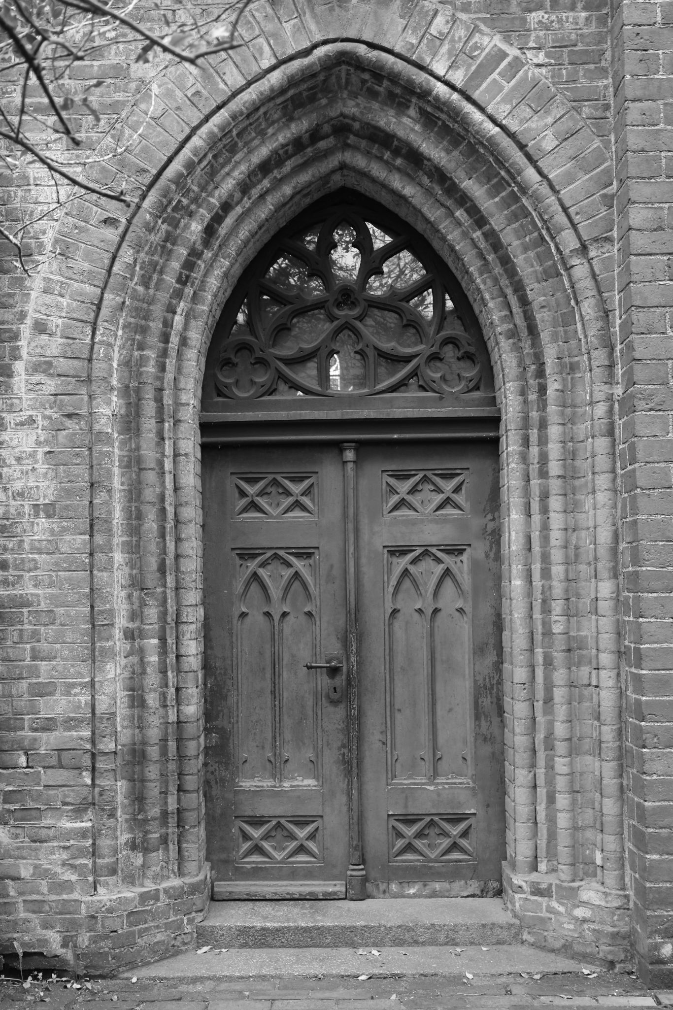 2024 04 13 1128 v2 bw out