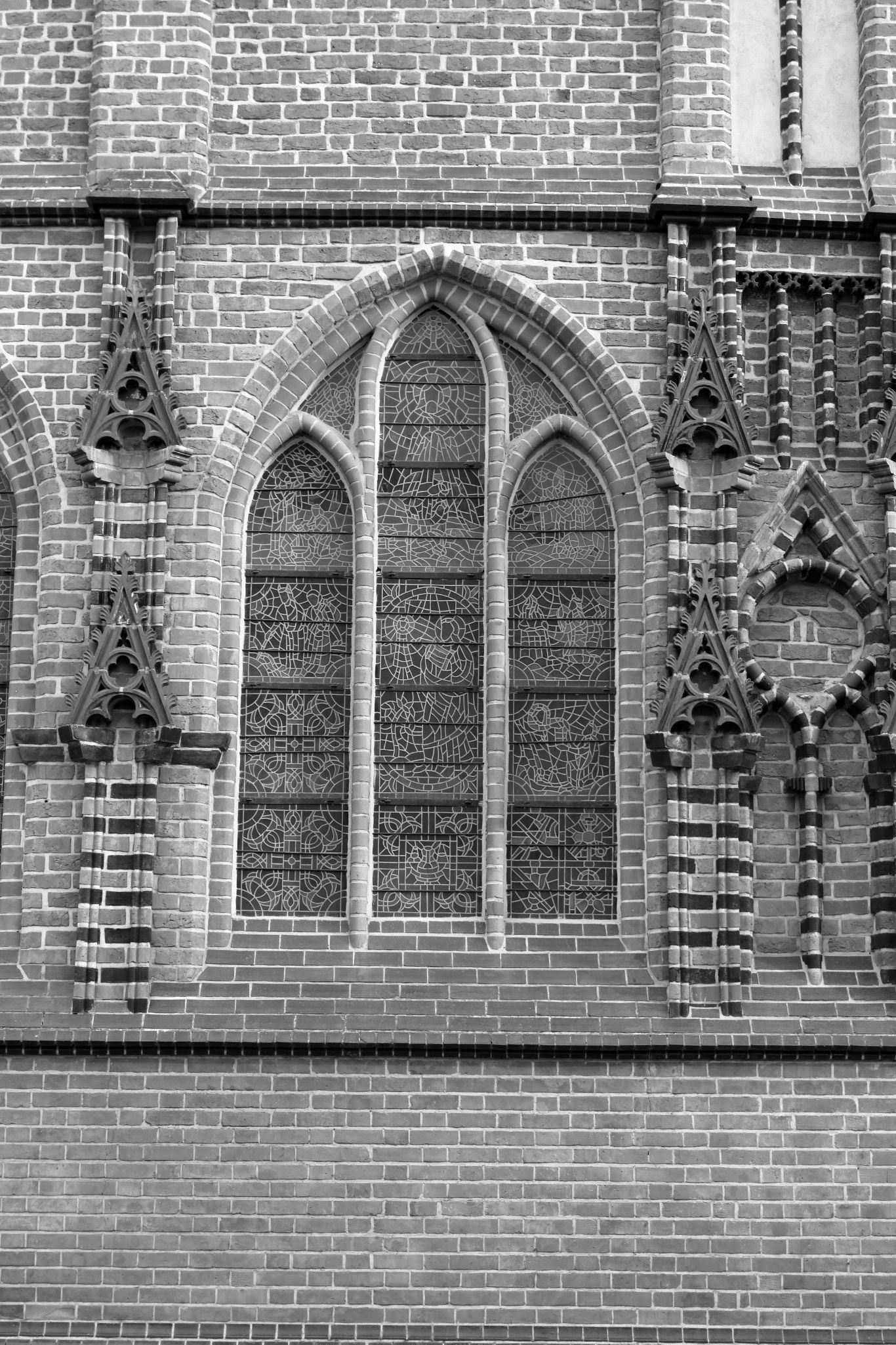 2024 04 01 1009 v2 bw out