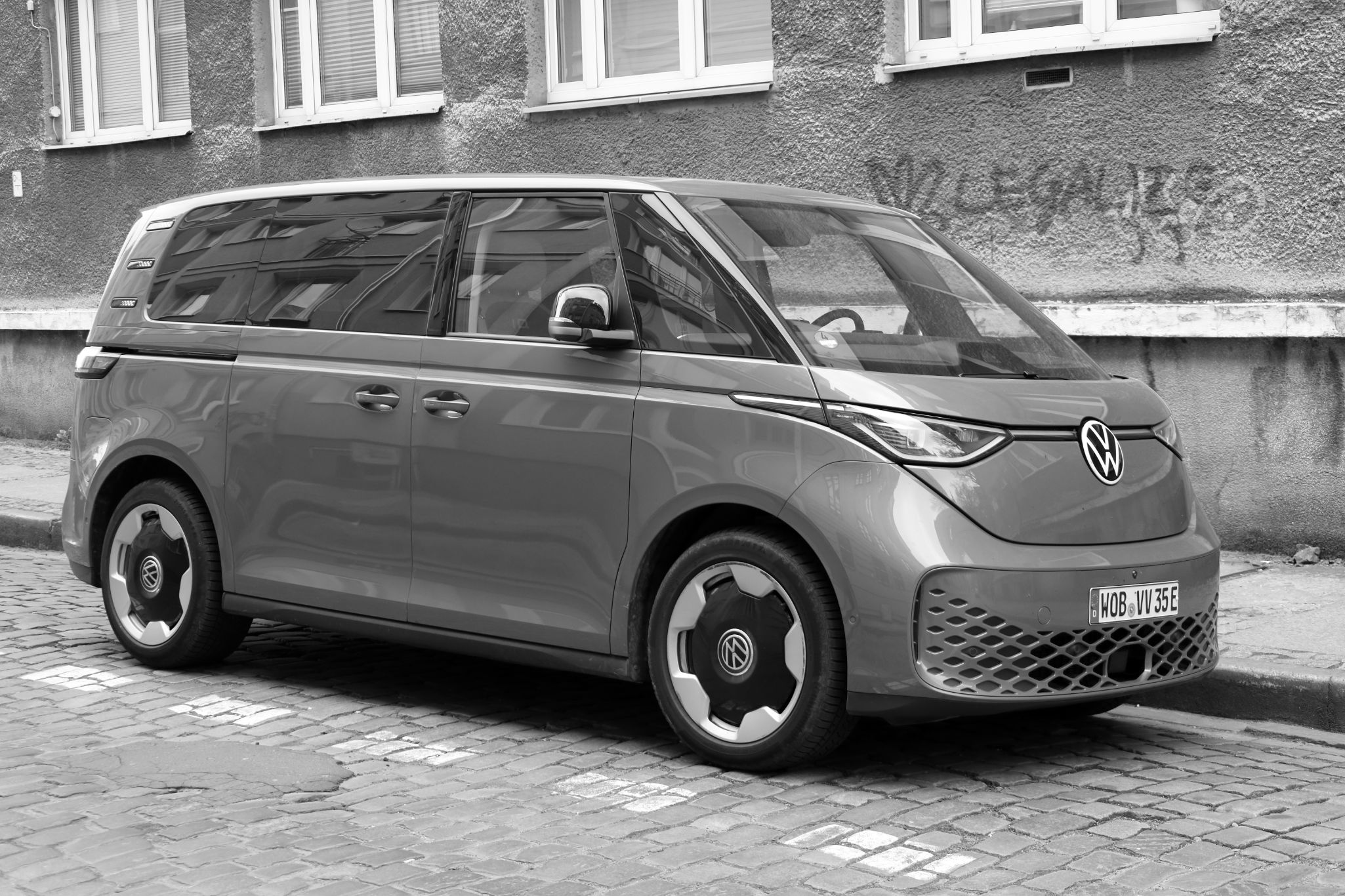 2024 04 01 1025 v2 bw out