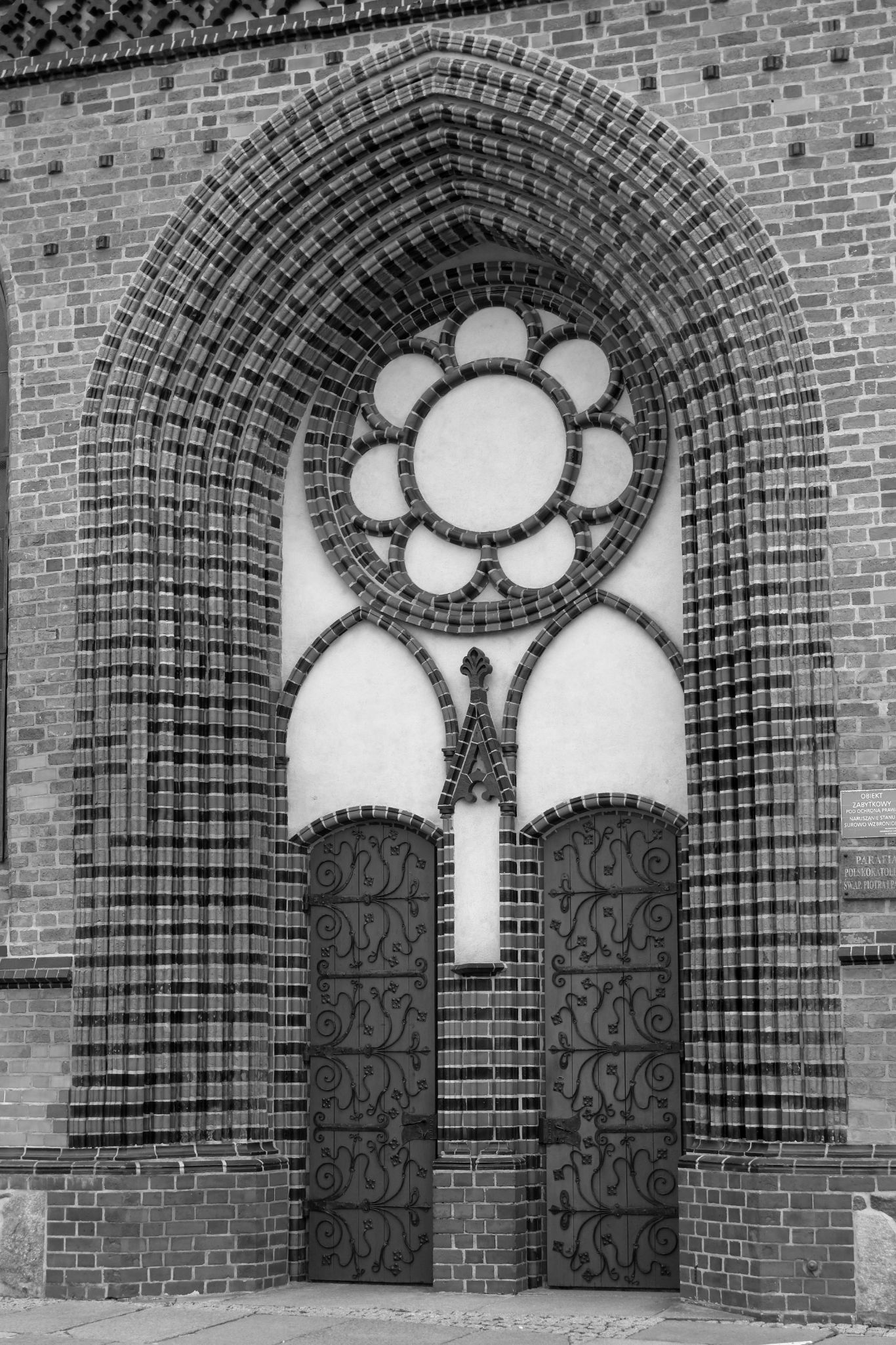 2024 04 01 1041 v2 bw out