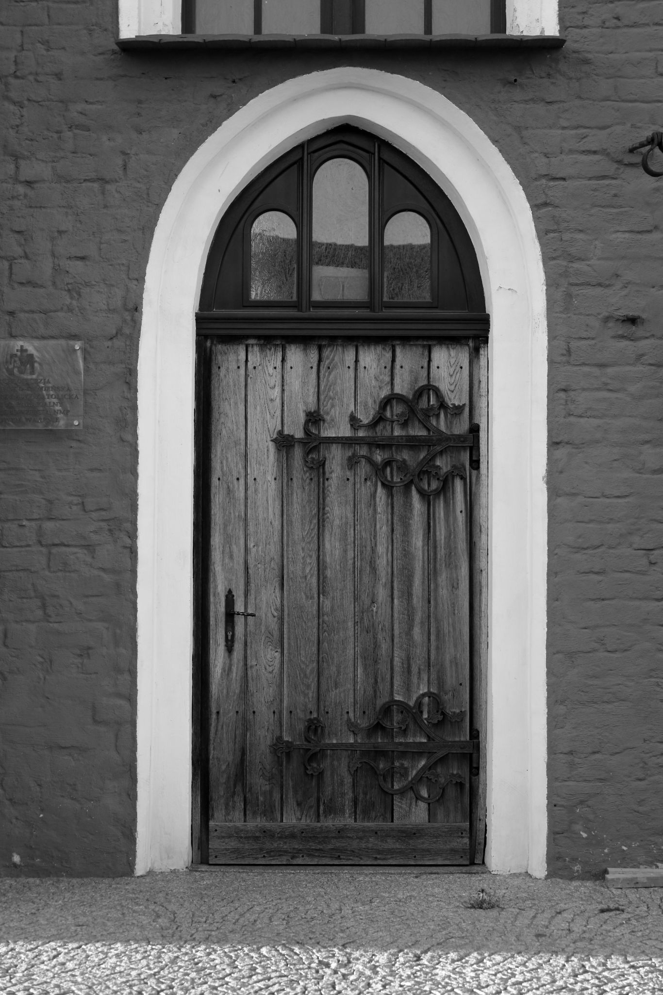 2024 04 14 1256 v2 bw out